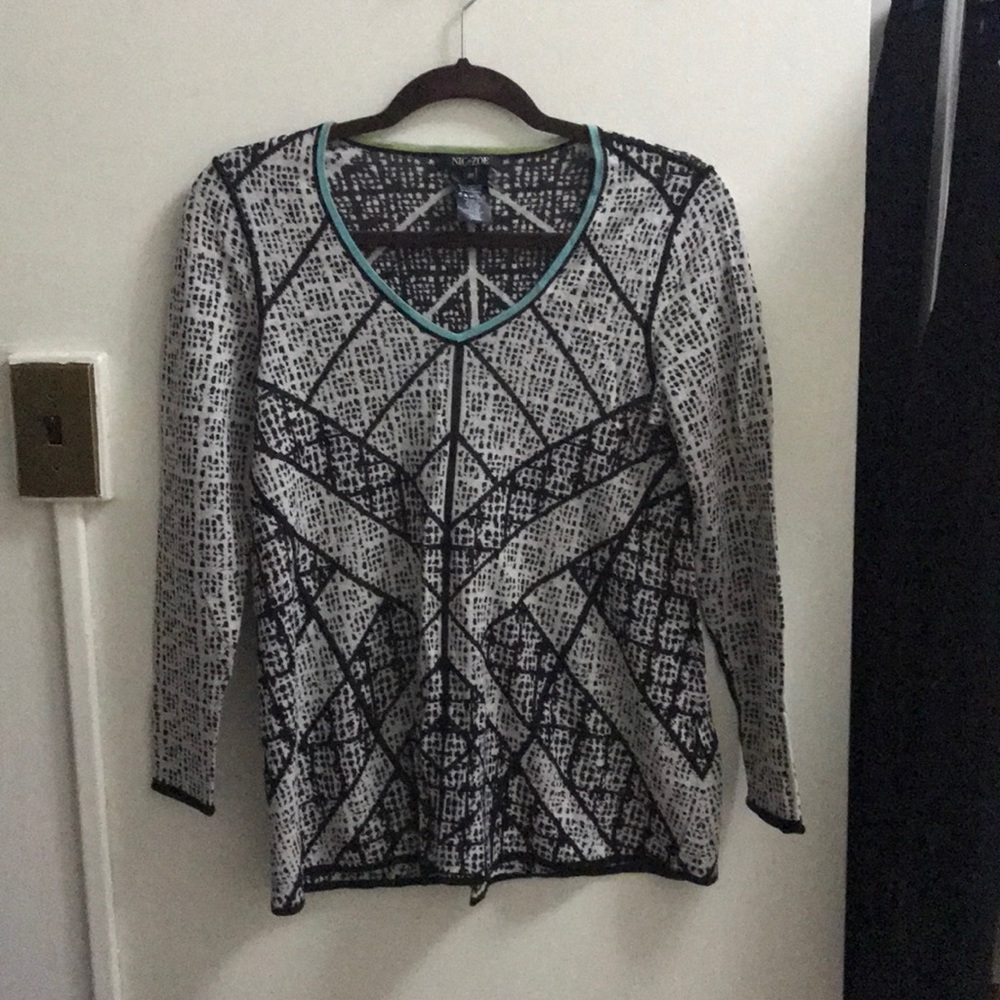 Lightweight sweater